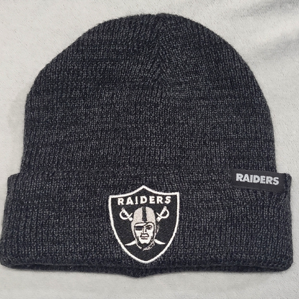 NWOT NFL RAIDERS Stretch Knit Cap ~ Unisex